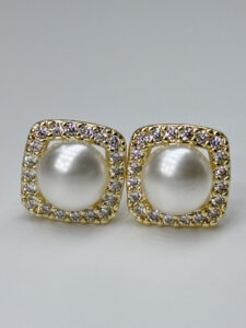 Pearl Glow Square Stud Earrings
